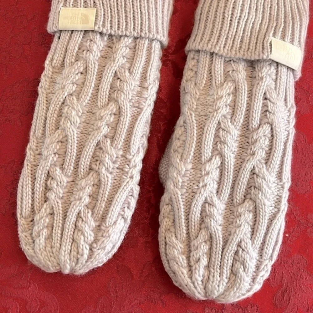 Brand New The North Face Lavender Fog City Plush Earband & Knit Mittens Fleece